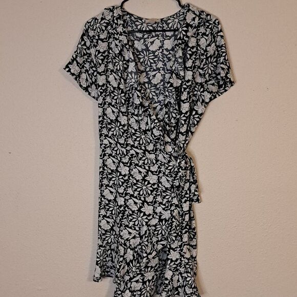 Loft Outlet Wrap around ruffle v neck dress size Large - Picture 1 of 5